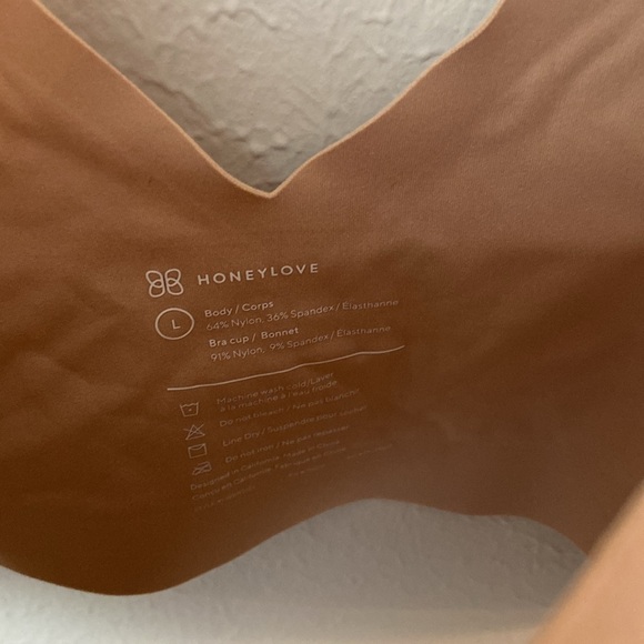 HoneyLove Tan V Neck Bra - Picture 4 of 5